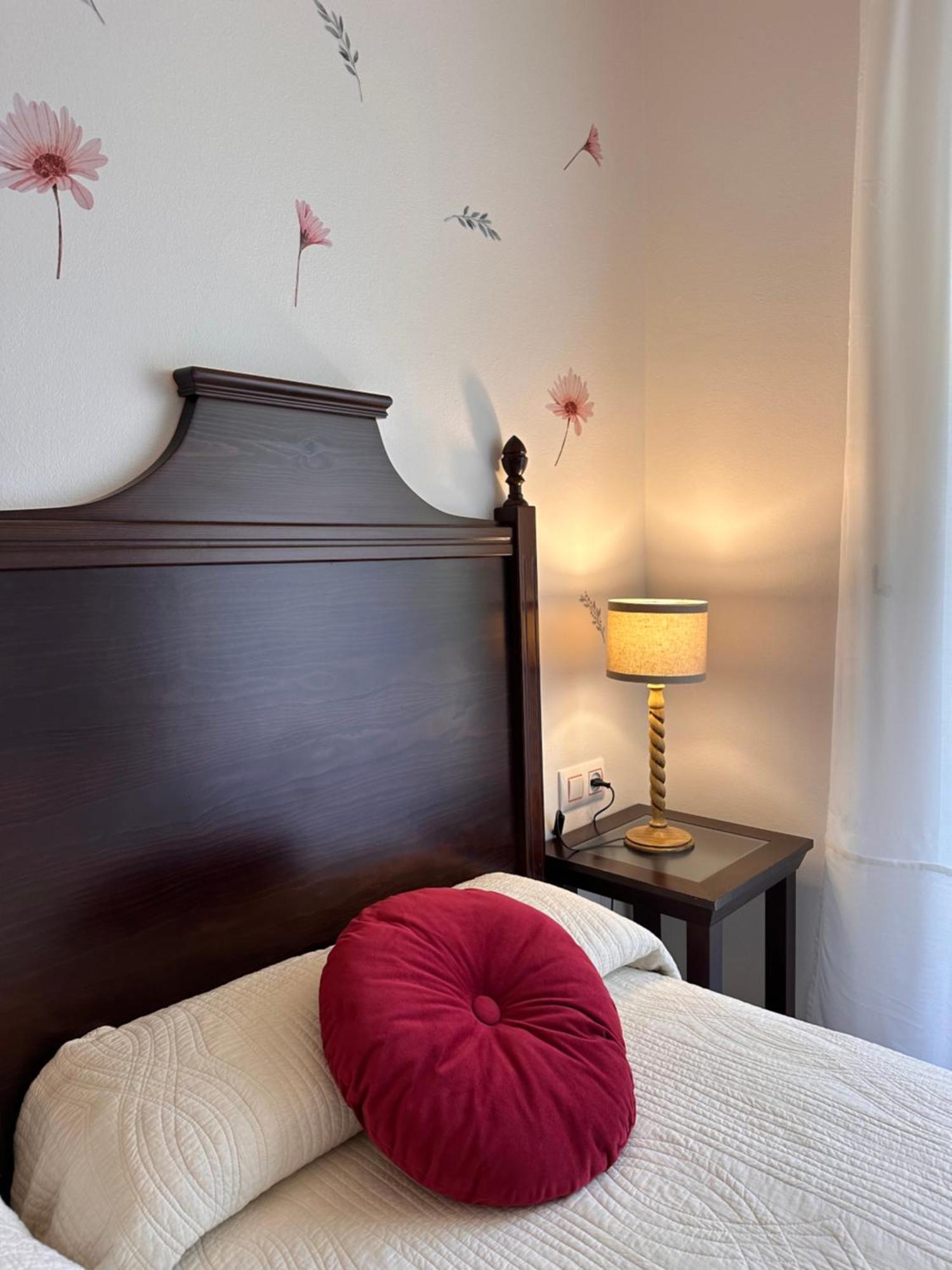 Hotel Y Apartamentos La Lonja Onís 外观 照片