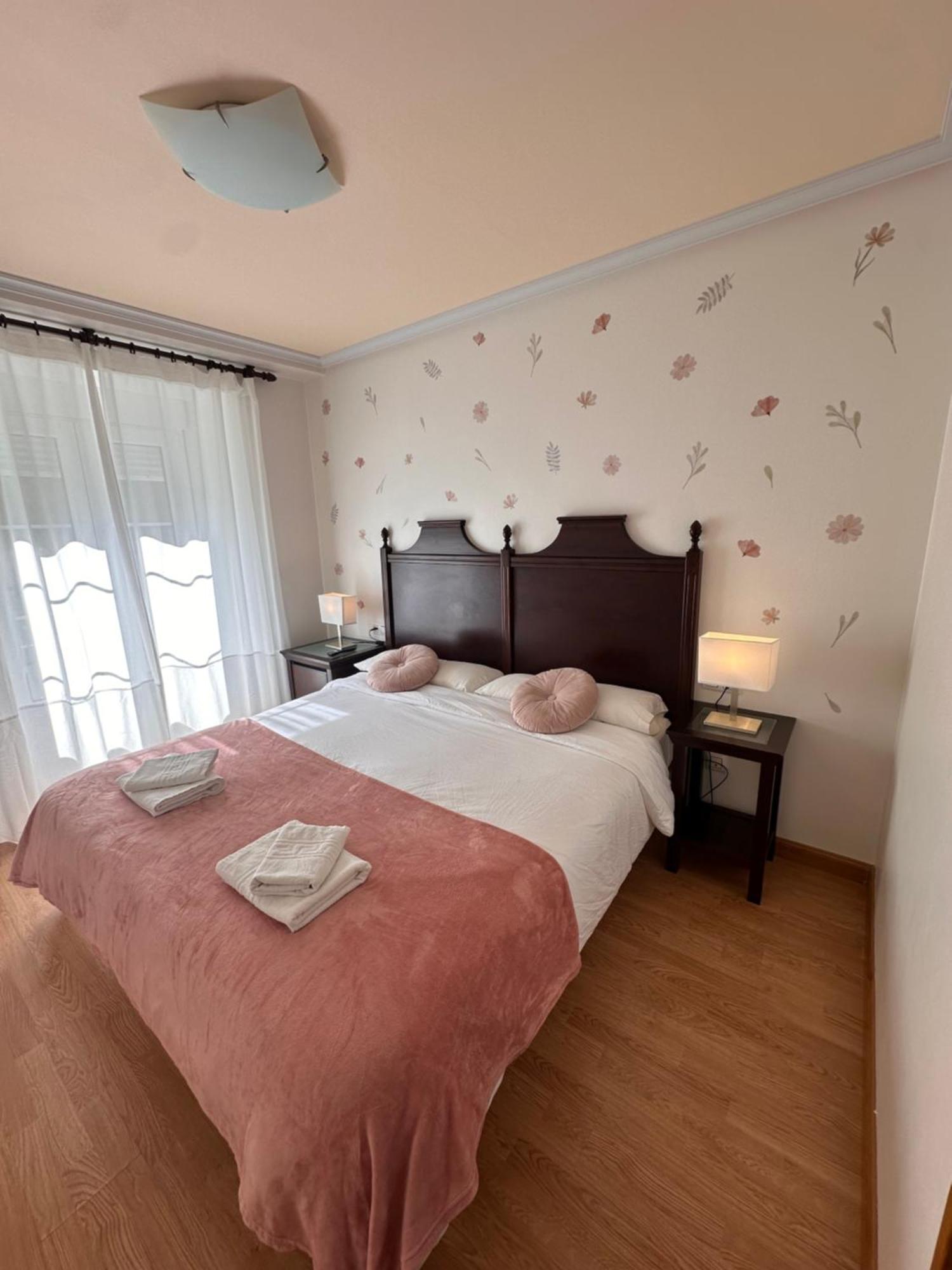 Hotel Y Apartamentos La Lonja Onís 外观 照片